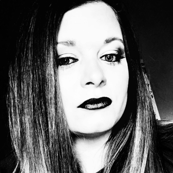 Meet your Posher, Kelli - Picture 1 of 1